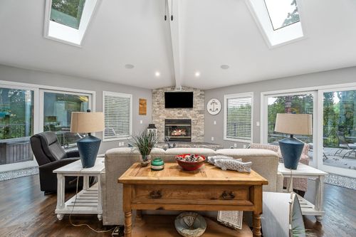 290 Spring Cir, Smithville, TN, 37166 | Card Image