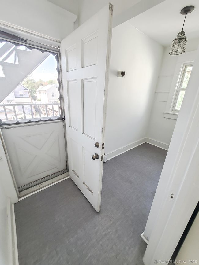 1ST - 41 Lincoln Ave, Home with 2 bedrooms, 1 bathrooms and null parking in Norwalk CT | Image 8