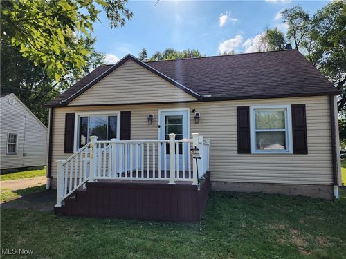 460 N Osborn Ave, Youngstown, OH, 44509-1849 | Card Image