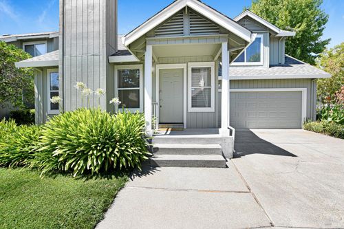 660 Gregory Cir, Sonoma, CA, 95476-6461 | Card Image
