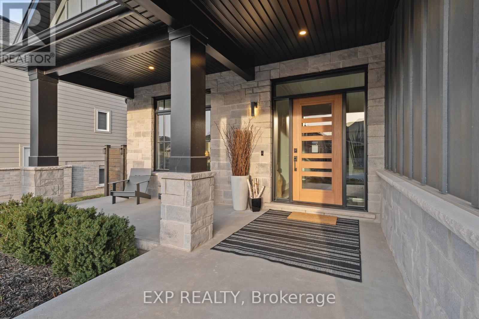 Residential in Fort Erie (Black Creek) 5