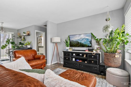 3925 W Garnet Street, Boise, ID, 83703 | Card Image