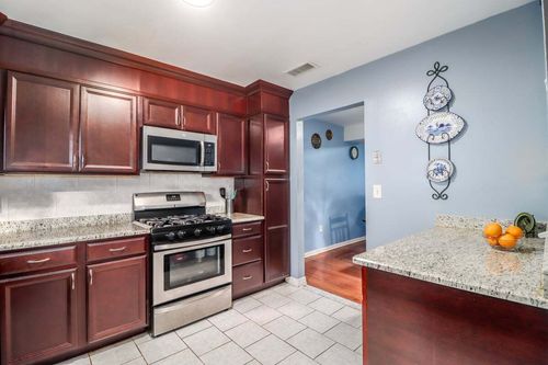 apt-1204-93 Park Ave, Danbury, CT, 06810-7626 | Card Image