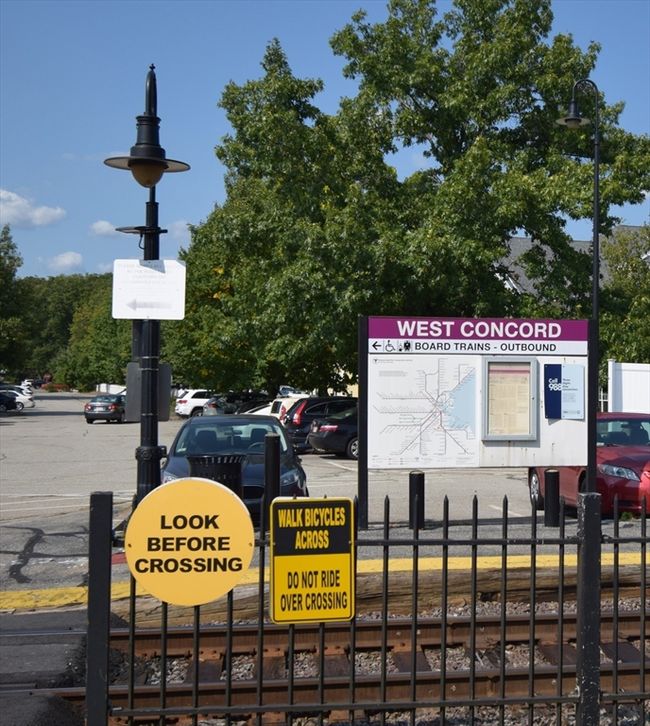 UNIT-4 - 8 Concord Greene, Condo with 2 bedrooms, 2 bathrooms and 1 parking in Concord MA | Image 40