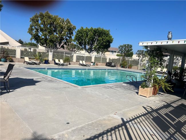 2 - 83 Oval Rd, Condo with 3 bedrooms, 2 bathrooms and 2 parking in Irvine CA | Image 21