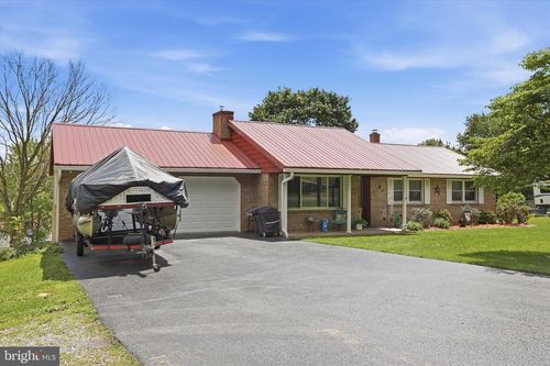 19627 Cool Hollow Rd, Hagerstown, MD, 21740-1529 | Card Image