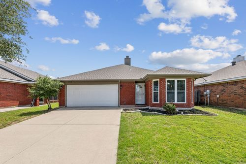 10508 Aransas Dr, Fort Worth, TX, 76131-3920 | Card Image