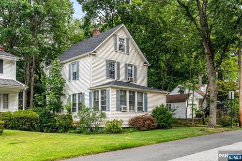 223 Hillside Ave, Bergenfield, NJ, 07621-2531 | Card Image
