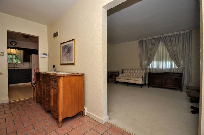 Beautiful large windows for natural light to stream in. | Image 10