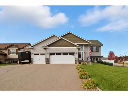 441 Charles Ln, Somerset, WI, 54025-9722 | Card Image