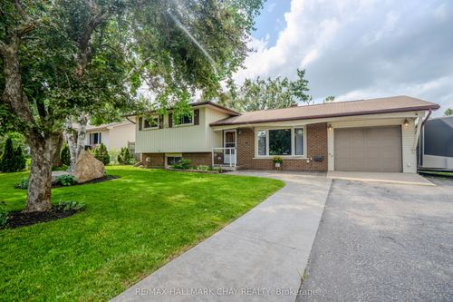 2 Wallis St, Warminster, ON, L3V8N9 | Card Image