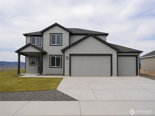 592 Karen Avenue, Royal City, WA, 99357 | Card Image