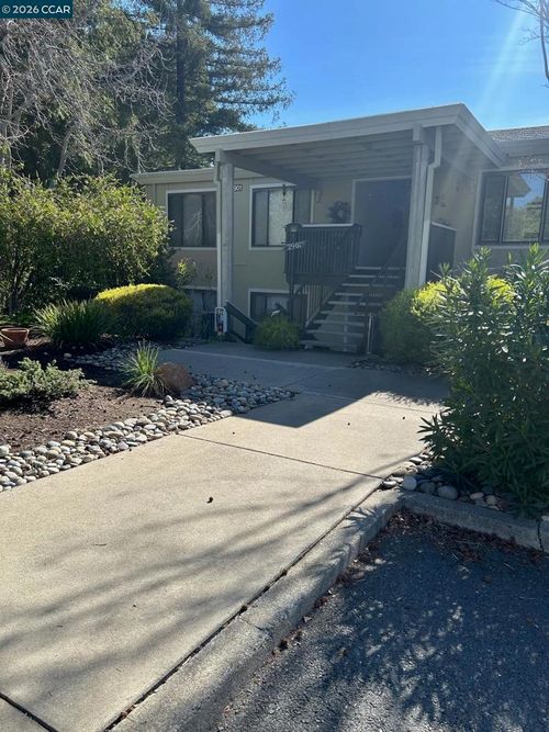 apt-2-2901 Golden Rain Rd, Walnut Creek, CA, 94595-1950 | Card Image