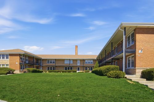 4b-7268 W Thorndale Ave, Chicago, IL, 60631-2300 | Card Image