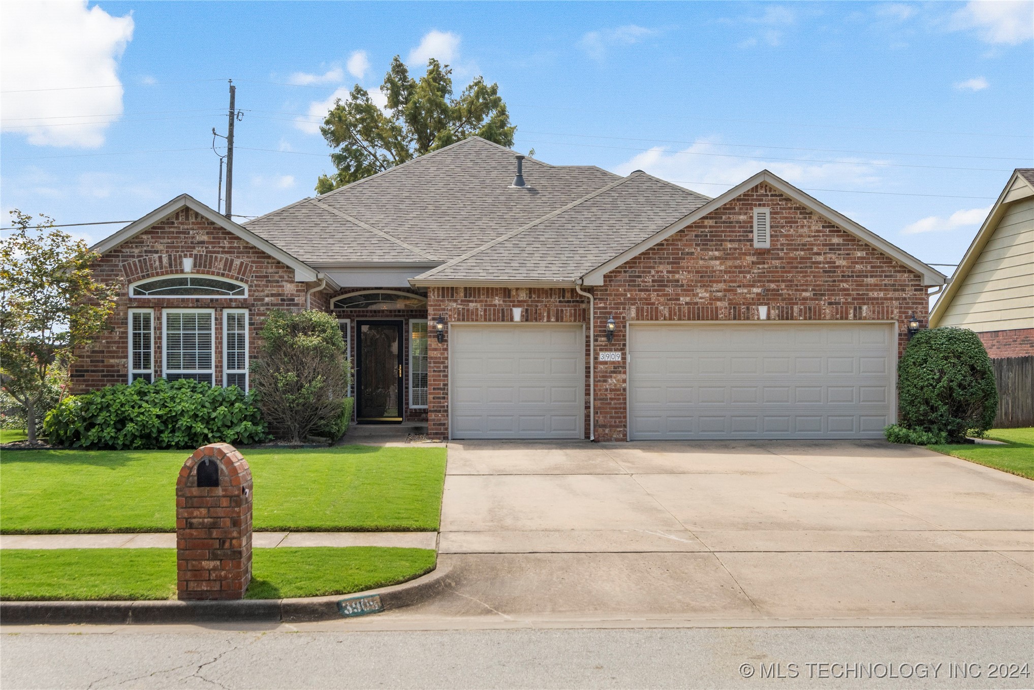 Canton St, Broken Arrow, OK 74012