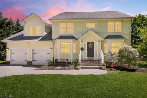 23 Saint Johns Pl, Fanwood, NJ, 07023-1131 | Card Image