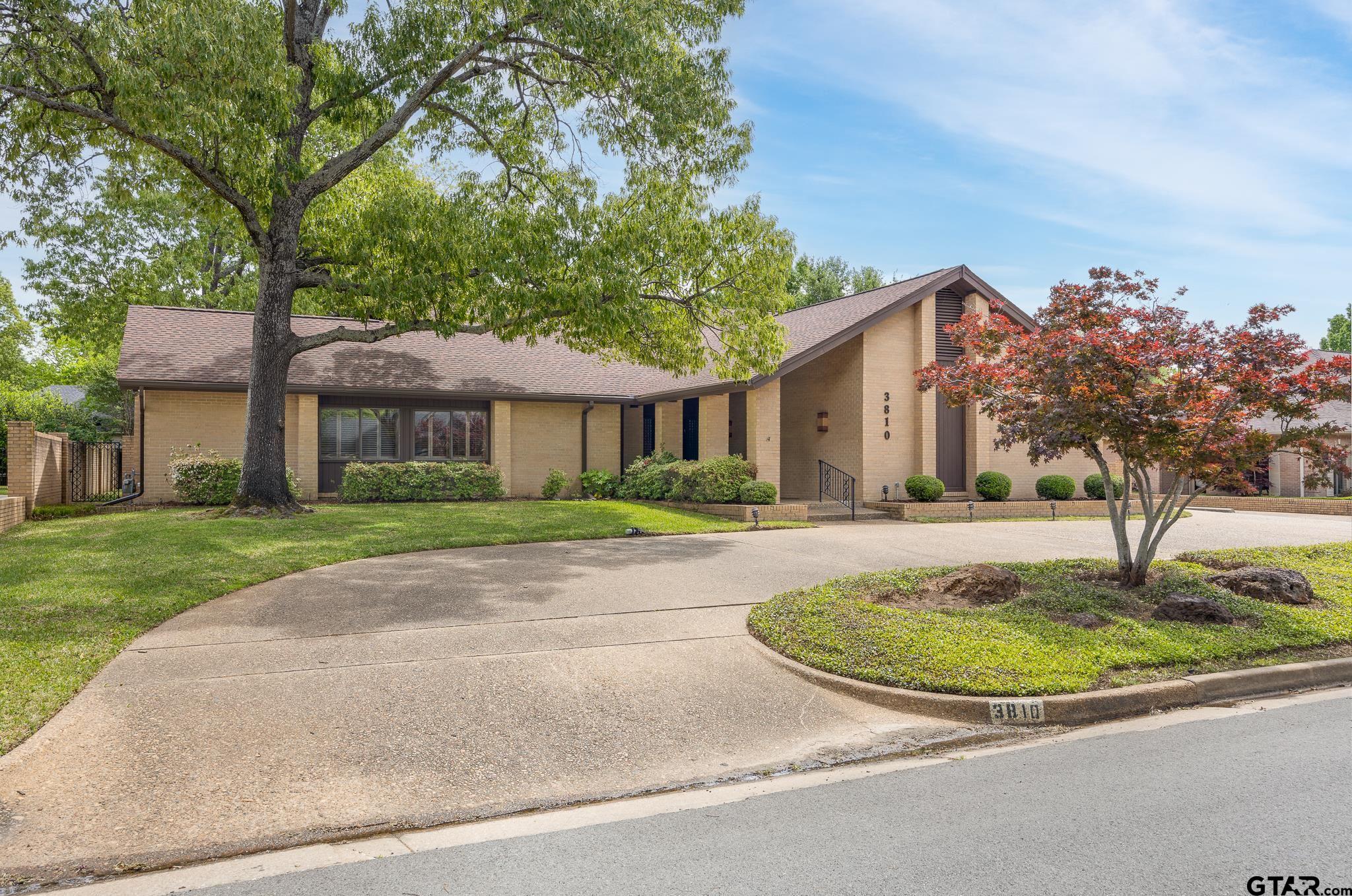 Silverwood Dr, Tyler, TX 75701