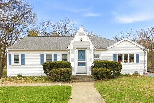 17 Evergreen Rd, Needham, MA, 02494-3140 | Card Image