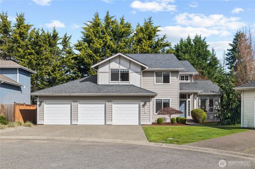 23634 Se 267th Pl, Maple Valley, WA, 98038-5836 | Card Image