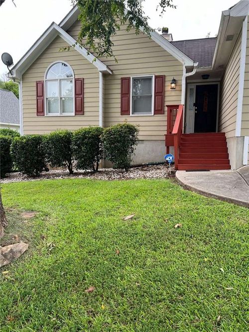 135 Chadwick Dr, Macon, GA, 31210-8802 | Card Image