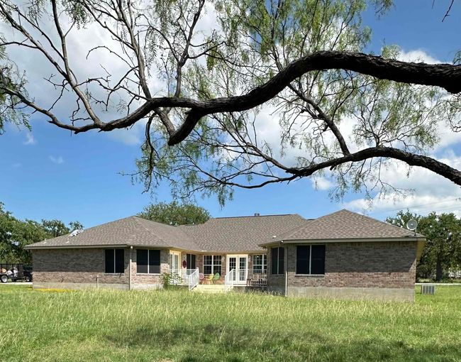 200 Apache Trail Street, House other with 4 bedrooms, 3 bathrooms and null parking in Burnet TX | Image 6