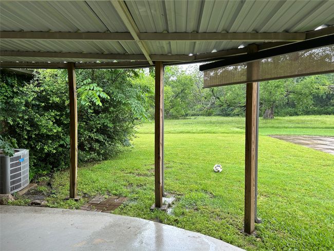 View of green lawn | Image 5