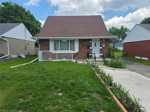 22 Montrose Ave, Kitchener, ON, N2M1Y2 | Card Image