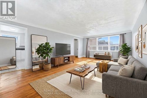 5-1047 Churchill Ave, Oakville, ON, L6H2A7 | Card Image