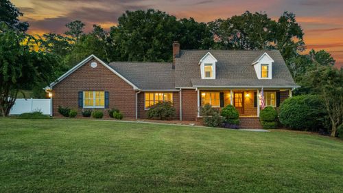 3046 Hawthorne St, Athens, TN, 37303-5012 | Card Image