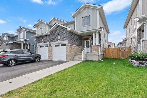 122 Hazlett St, Amherstview, ON, K7N0C1 | Card Image