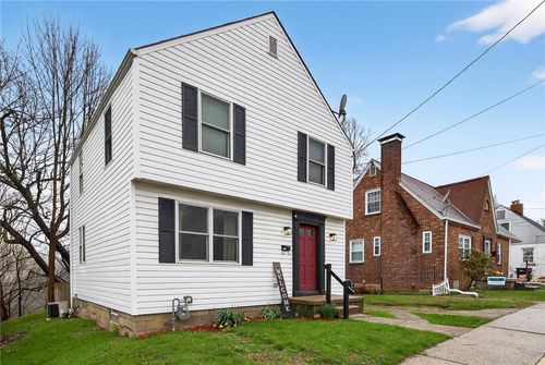 1107 Constitution St, Tarentum, PA, 15084-1019 | Card Image