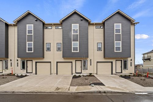 7824 Jacqueline Way, White City, OR, 97503-1761 | Card Image