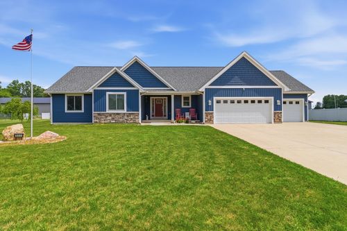 501 E Stoneridge Dr, Plainwell, MI, 49080-1081 | Card Image