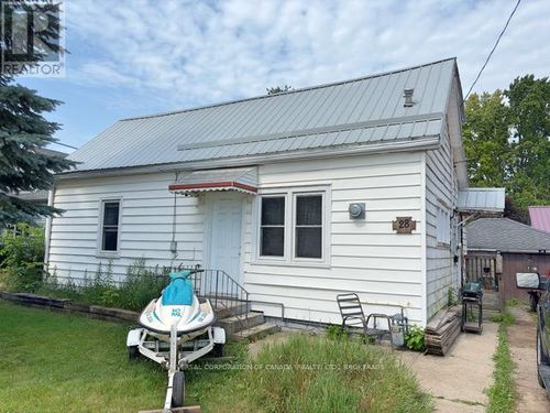 28 Victoria St S, Aylmer, ON, N5H1X4 | Card Image