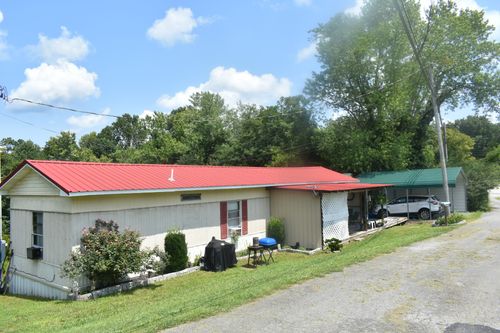 7 White Cir, Chestnut Mound, TN, 38552-2027 | Card Image