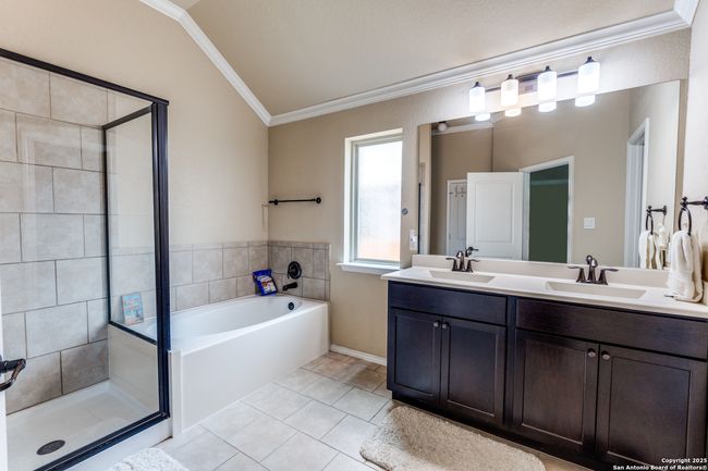 129 Buckskin Way, House other with 3 bedrooms, 5 bathrooms and null parking in Cibolo TX | Image 12