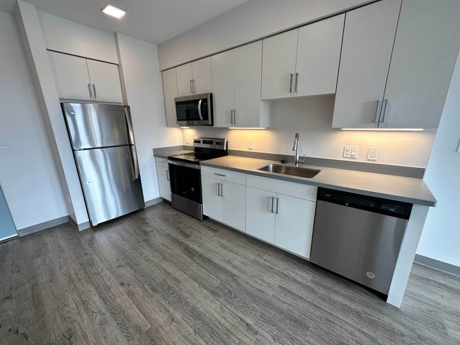 APT-304 - 409 Elm St, Condo with 1 bedrooms, 1 bathrooms and null parking in Manchester NH | Image 9