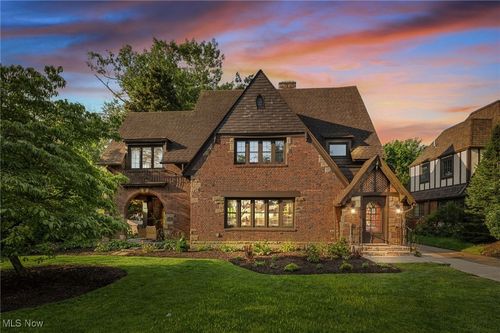 11205 Edgewater Dr, Cleveland, OH, 44102-6140 | Card Image