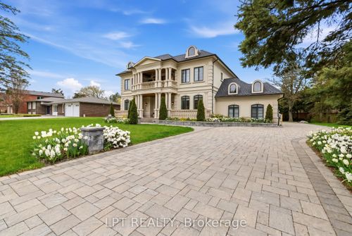 256 Patricia Drive, King, ON, L7B1H3 | Card Image