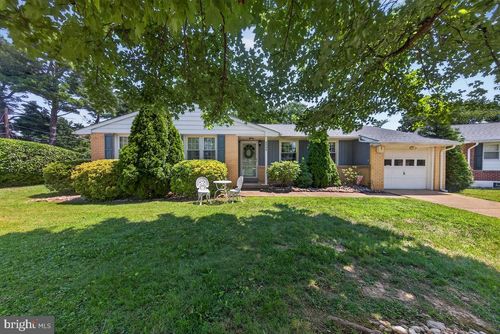 2605 Belaire Dr, WILMINGTON, DE, 19808-3809 | Card Image