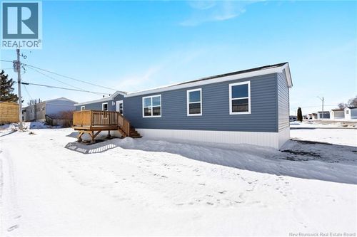 81 Evergreen St, Fredericton, NB, E3B6N1 | Card Image