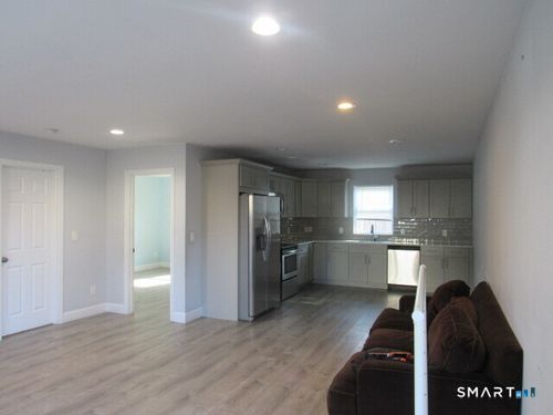 e-87 Lexington Ave, Norwalk, CT, 06854-4321 | Card Image