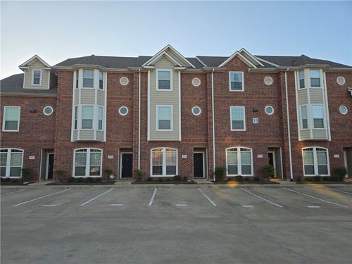 apt-1503-305 Holleman Dr E, College Station, TX, 77840-7061 | Card Image