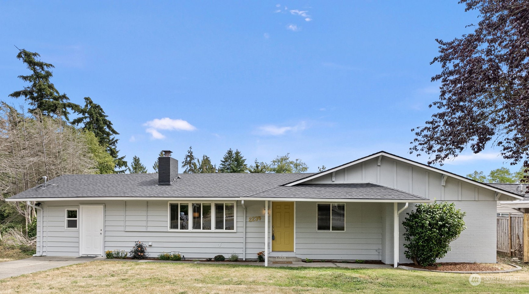 Eastview Ave, Bremerton, WA 98310