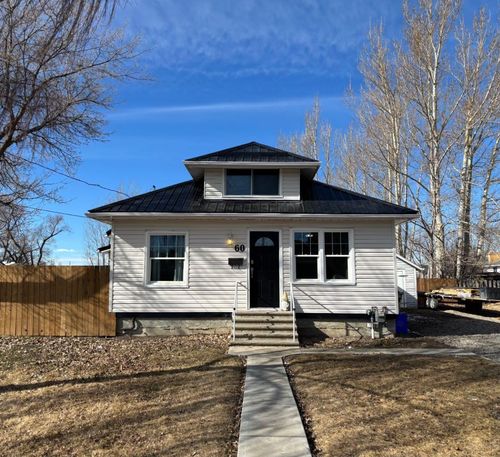 60 N N 2 St W, Magrath, AB, T0K1J0 | Card Image