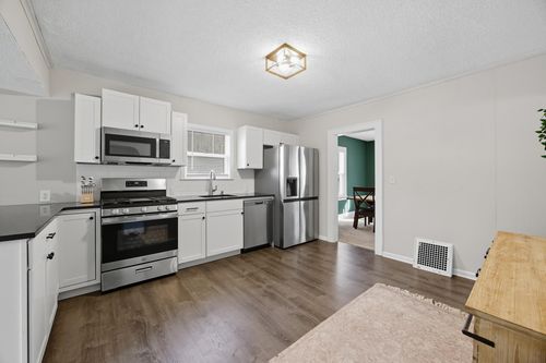 4921 Penn Ave N, Minneapolis, MN, 55430-3713 | Card Image