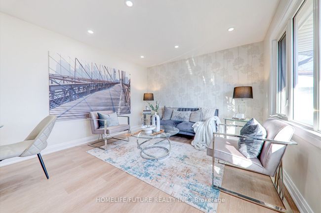 702 Emerson Ave, House other with 5 bedrooms, 2 bathrooms and 2 parking in Oshawa ON | Image 6