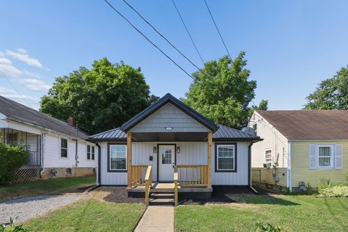 411 E Ohio St, Circleville, OH, 43113-2034 | Card Image