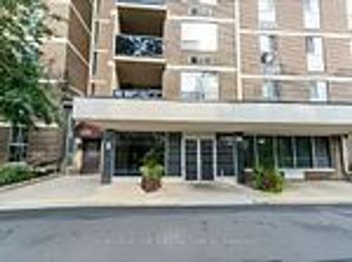 209-2835 Islington Ave, North York, ON, M9L2K2 | Card Image