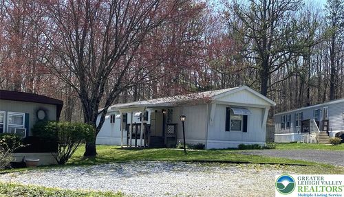 206 Creekside Manor Dr, Lehighton, PA, 18235-9307 | Card Image